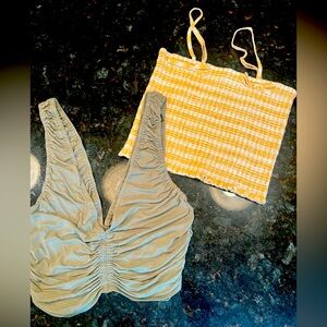 Juniors Forever 21 Large Tank Tops